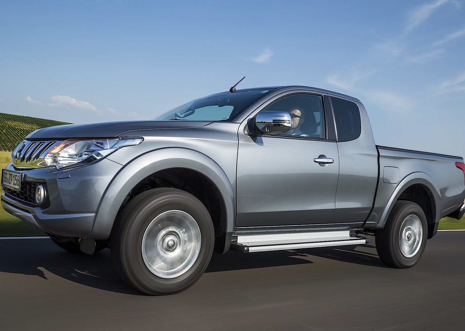 Mitsubishi L 200 photo 7
