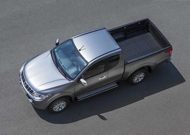 Mitsubishi L 200 foto 9