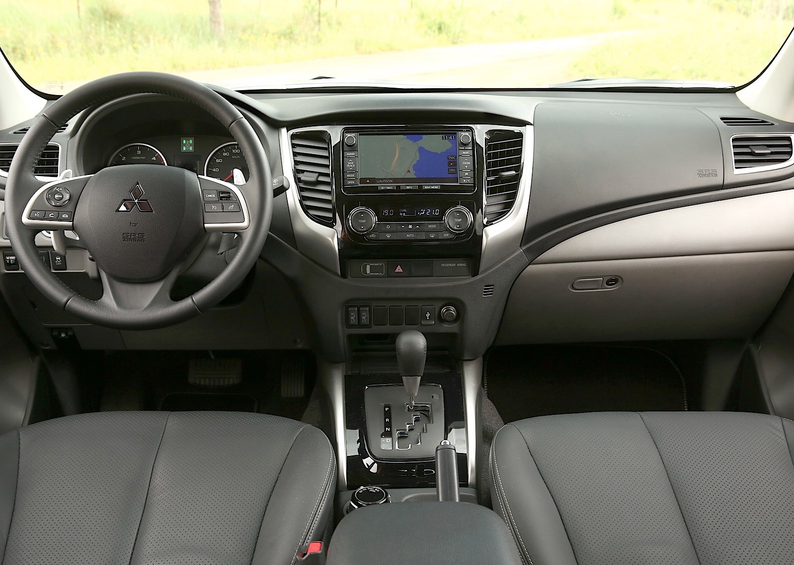 Mitsubishi L 200 photo 21