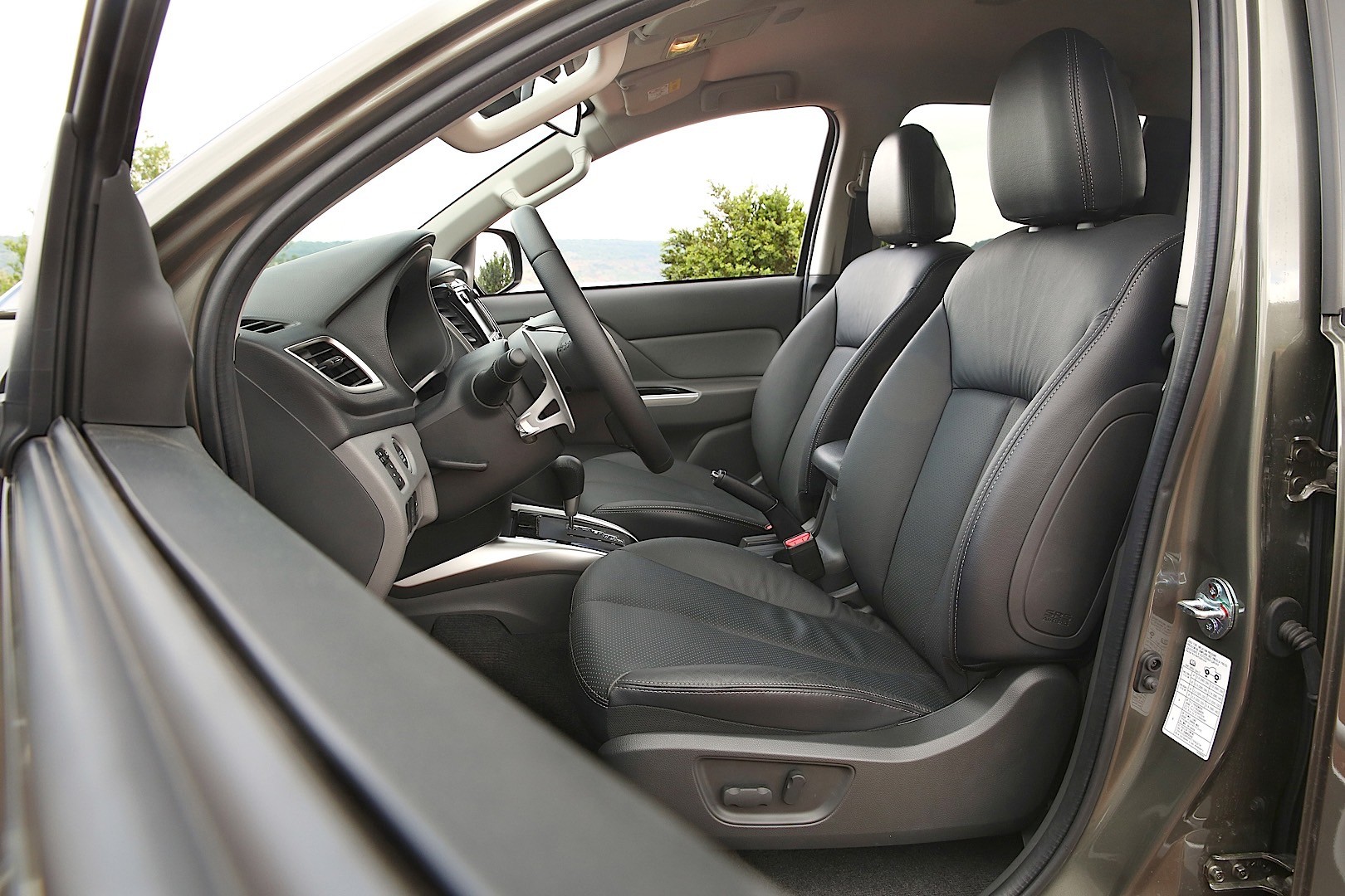 Mitsubishi L 200 photo 63