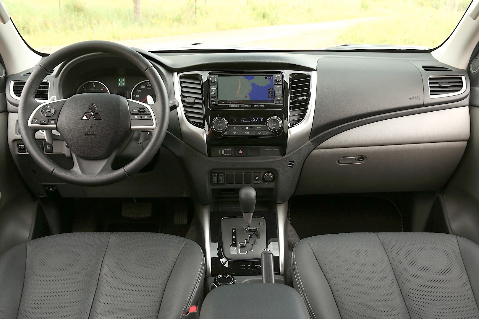 Mitsubishi L 200 photo 67