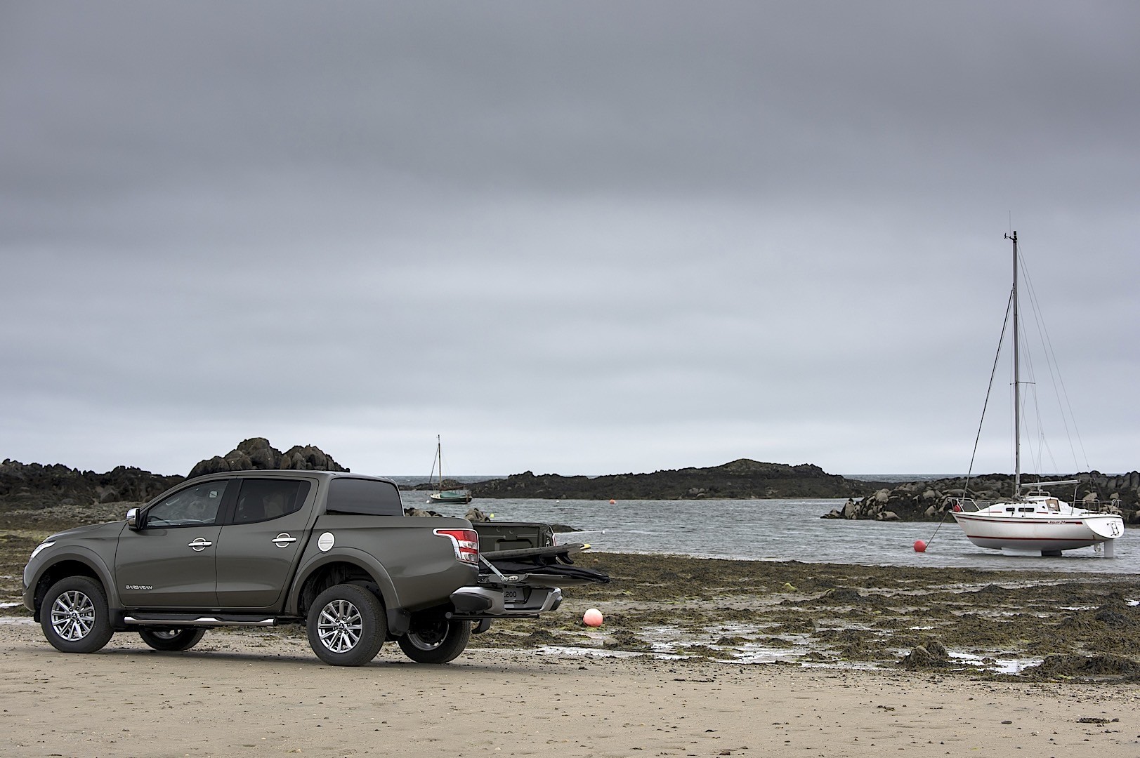 Mitsubishi L 200 photo 8