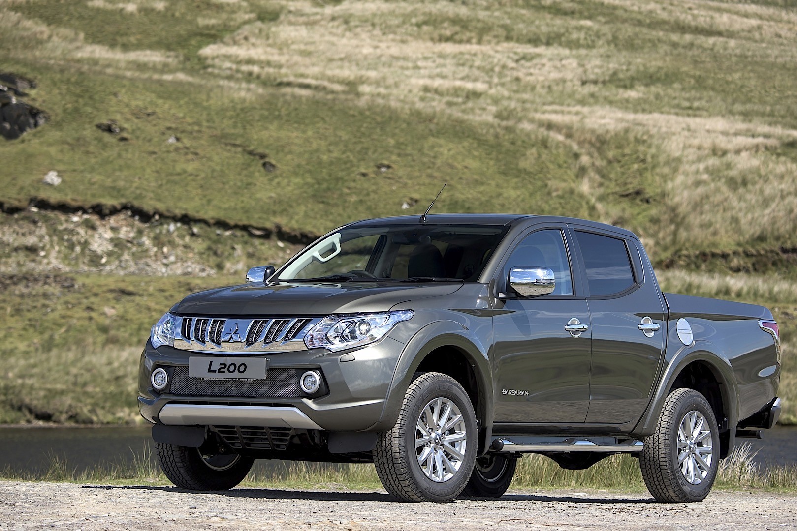 Mitsubishi L 200 photo 9