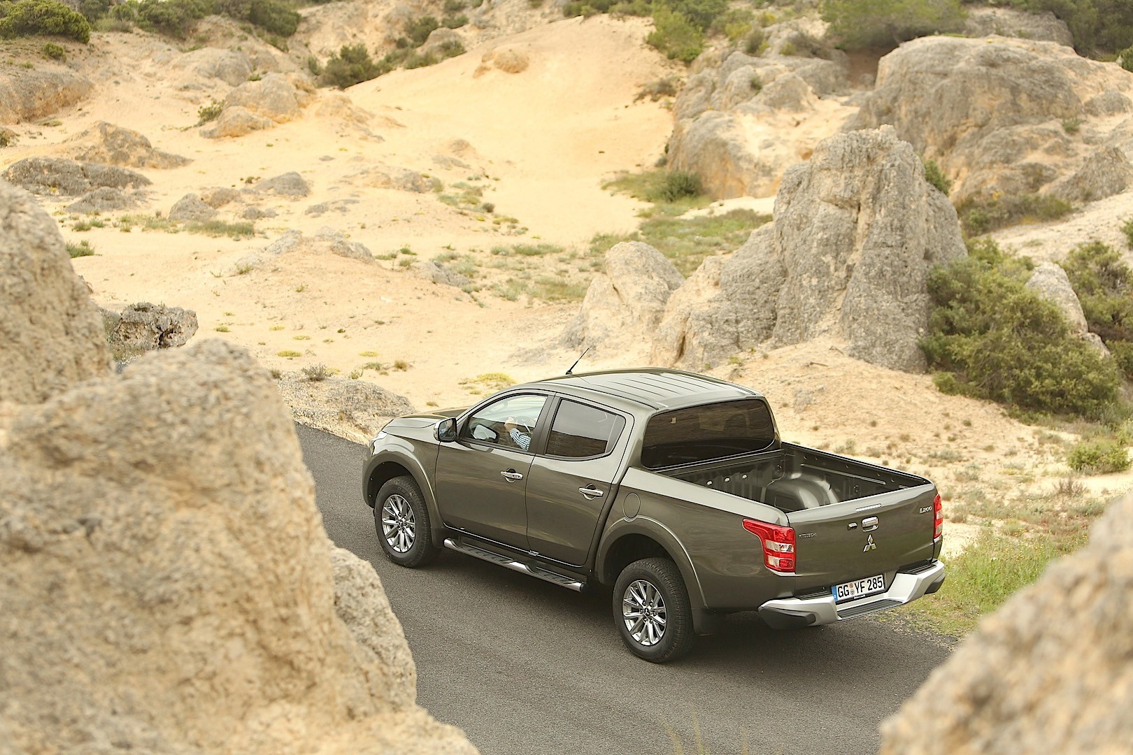 Mitsubishi L 200 photo 13