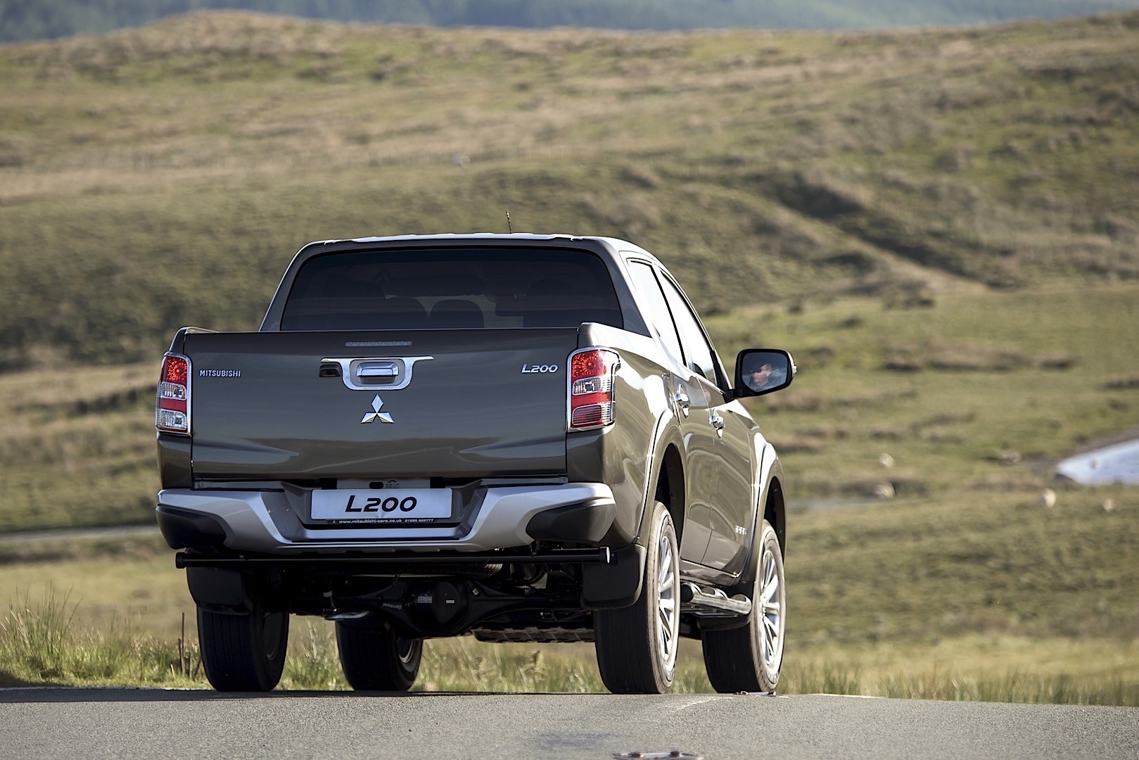 Mitsubishi L 200 photo 15