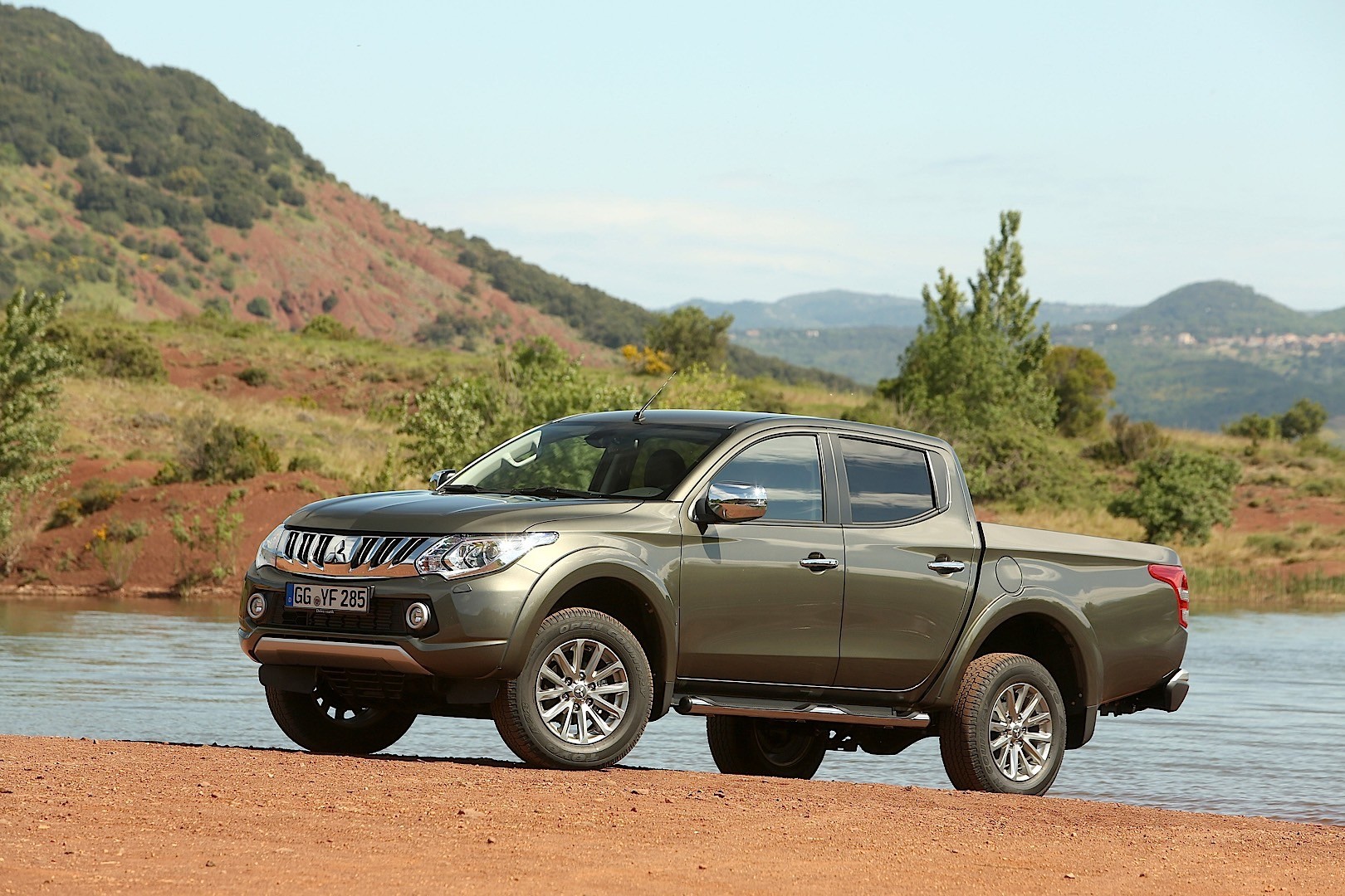 Mitsubishi L 200 photo 17