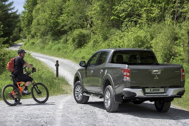 Mitsubishi L 200 Foto 27
