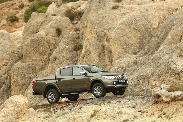 Mitsubishi L 200 Foto 28