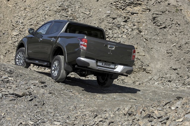 Mitsubishi L 200 Foto 29
