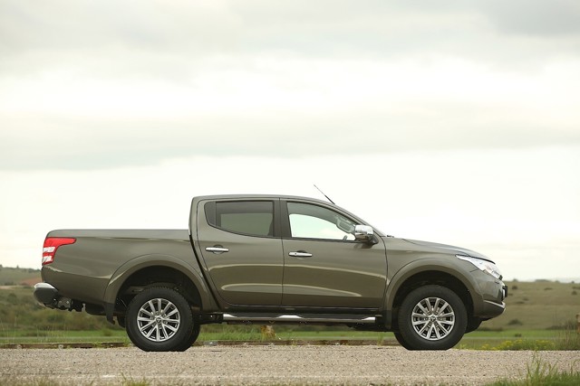 Mitsubishi L 200 Foto 37