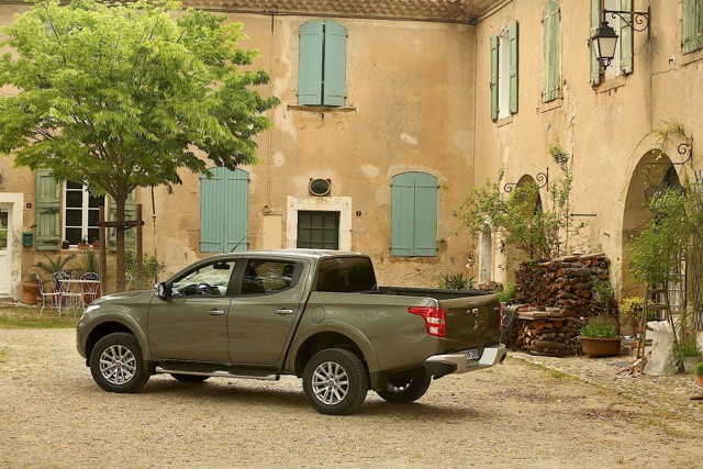 Mitsubishi L 200 Foto 44