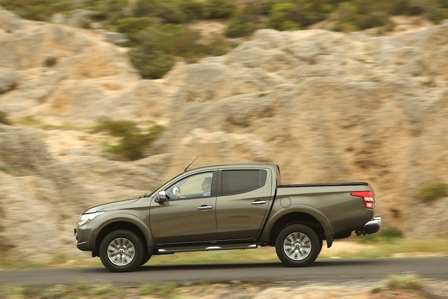 Mitsubishi L 200 Foto 49
