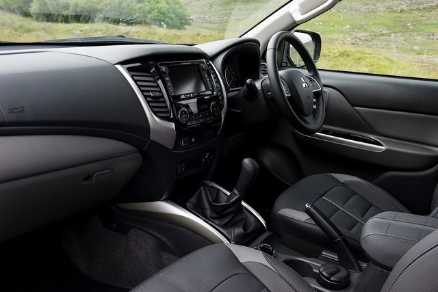 Mitsubishi L 200 Foto 57
