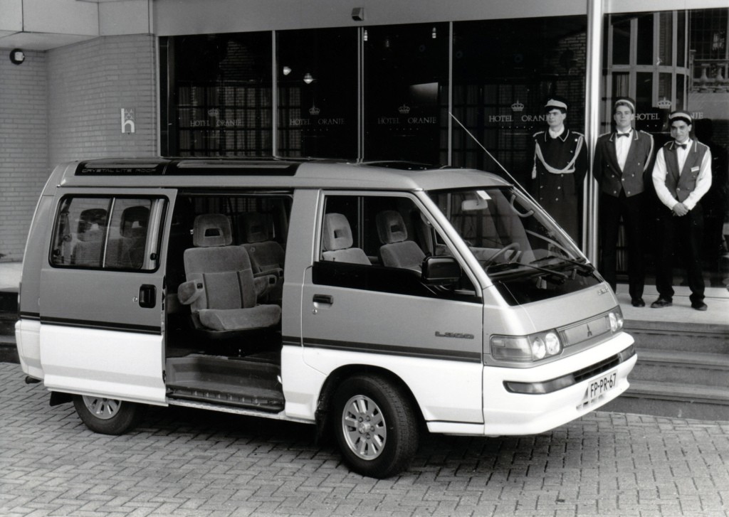 Mitsubishi L300 photo 4