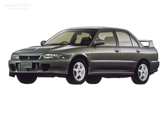 Mitsubishi Lancer Evolution photo 2