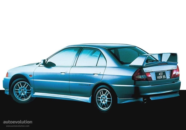 Mitsubishi Lancer Evolution foto 2