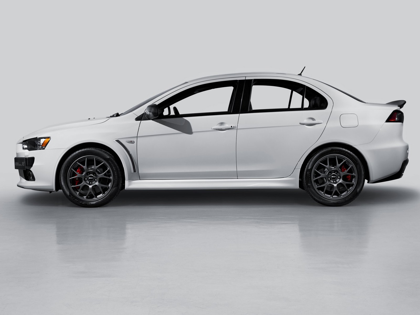 Mitsubishi Lancer Evolution photo 22