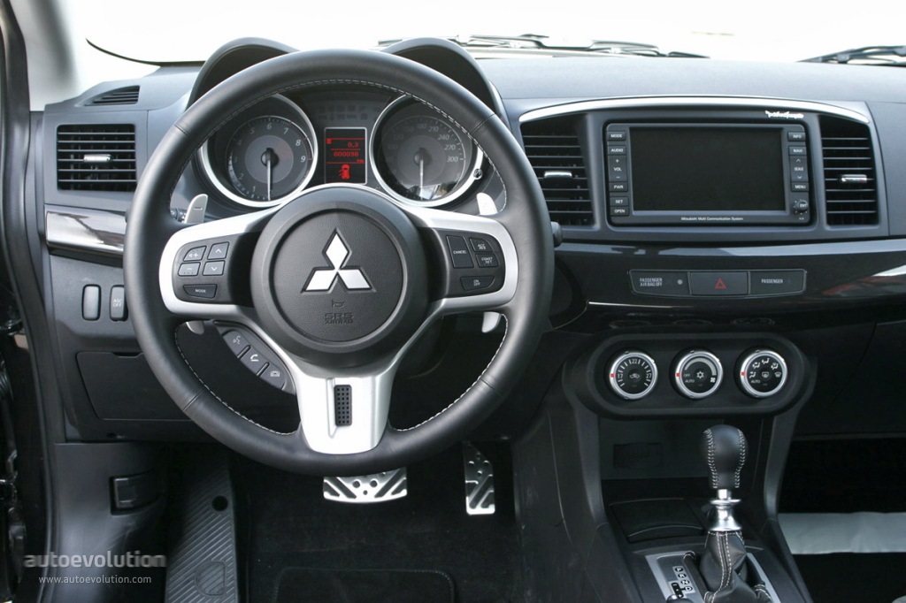 Mitsubishi Lancer Evolution photo 175