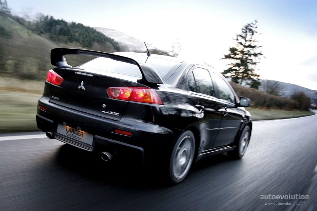 Mitsubishi Lancer Evolution photo 6