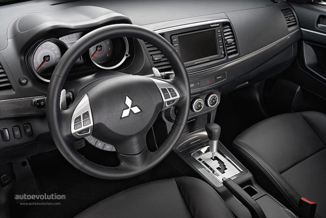 Mitsubishi Lancer Hatchback foto 10