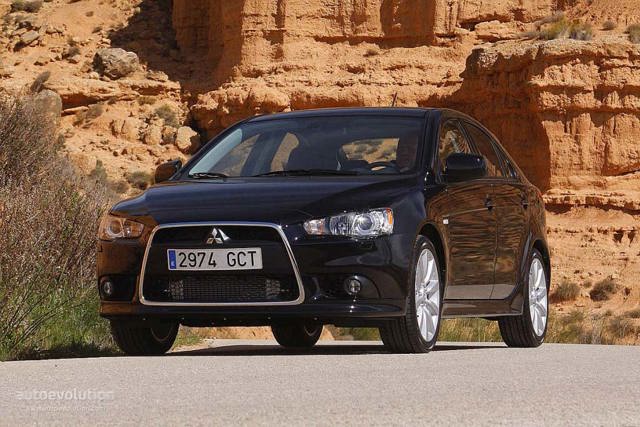 Mitsubishi Lancer Hatchback foto 3