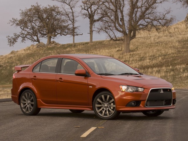 Mitsubishi Lancer Hatchback foto 17