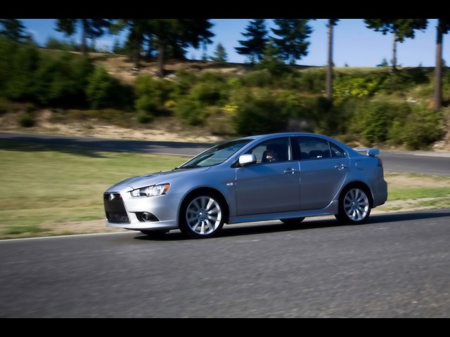 Mitsubishi Lancer Hatchback foto 25