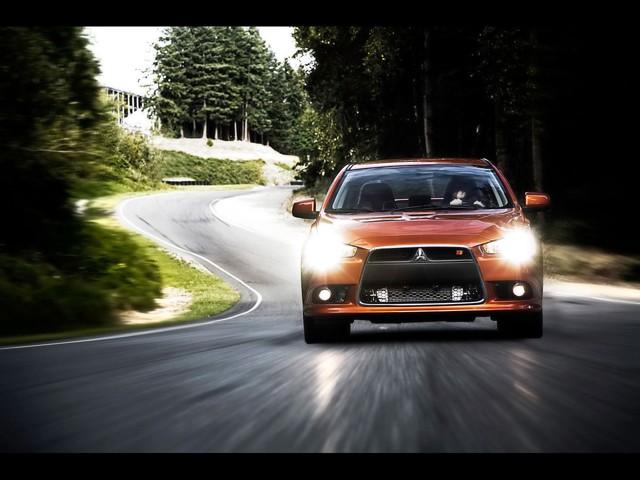 Mitsubishi Lancer Hatchback foto 29