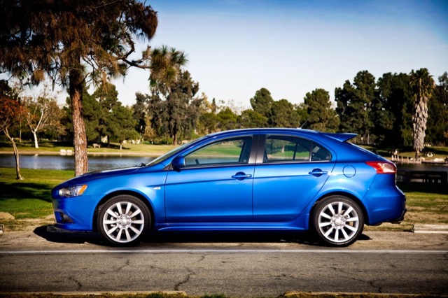 Mitsubishi Lancer Hatchback foto 11