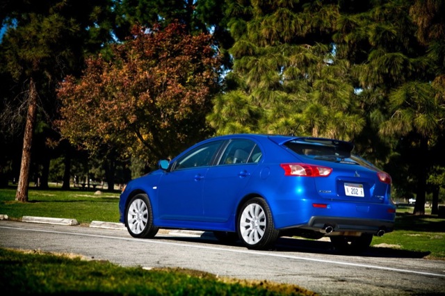 Mitsubishi Lancer Hatchback foto 13