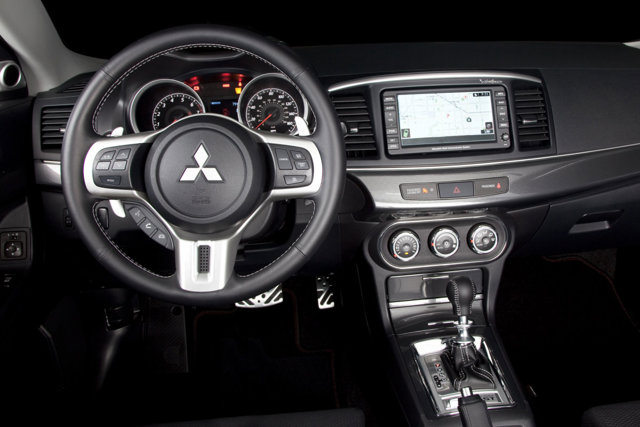 Mitsubishi Lancer Hatchback foto 38