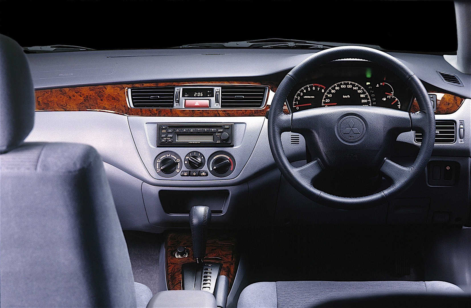 Mitsubishi Lancer photo 32