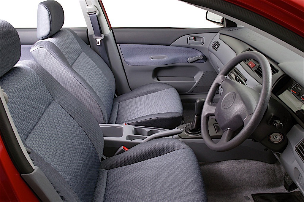 Mitsubishi Lancer photo 33