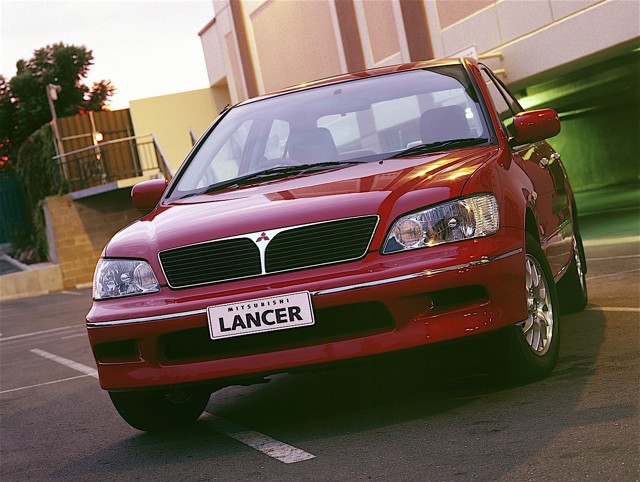 Mitsubishi Lancer photo 9