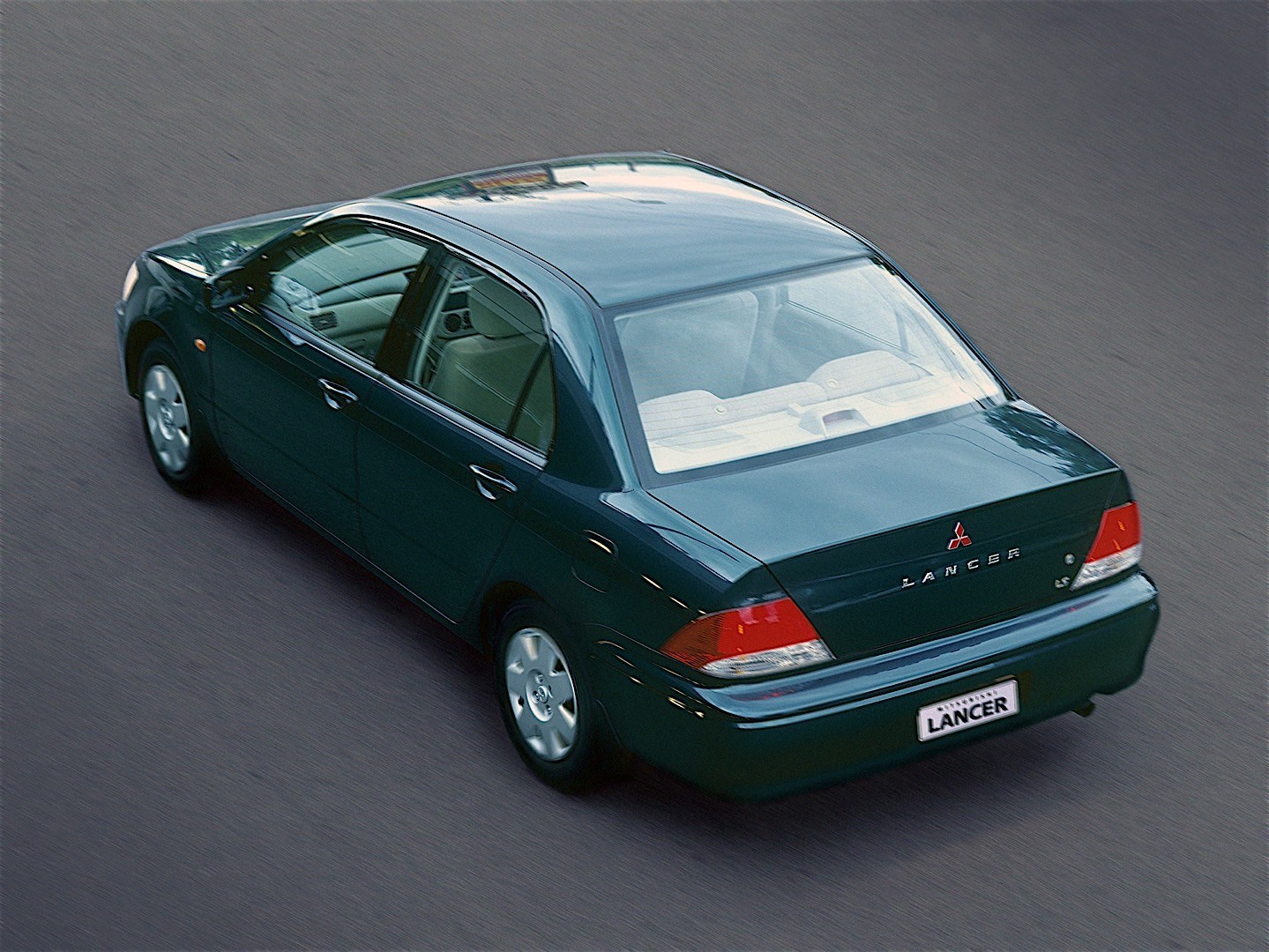 Mitsubishi Lancer photo 15