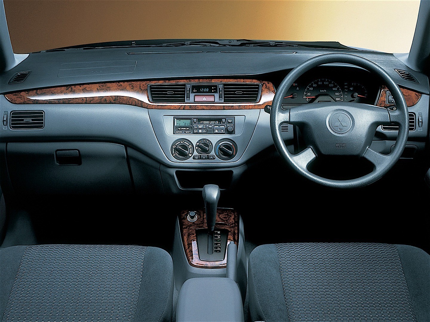 Mitsubishi Lancer photo 29