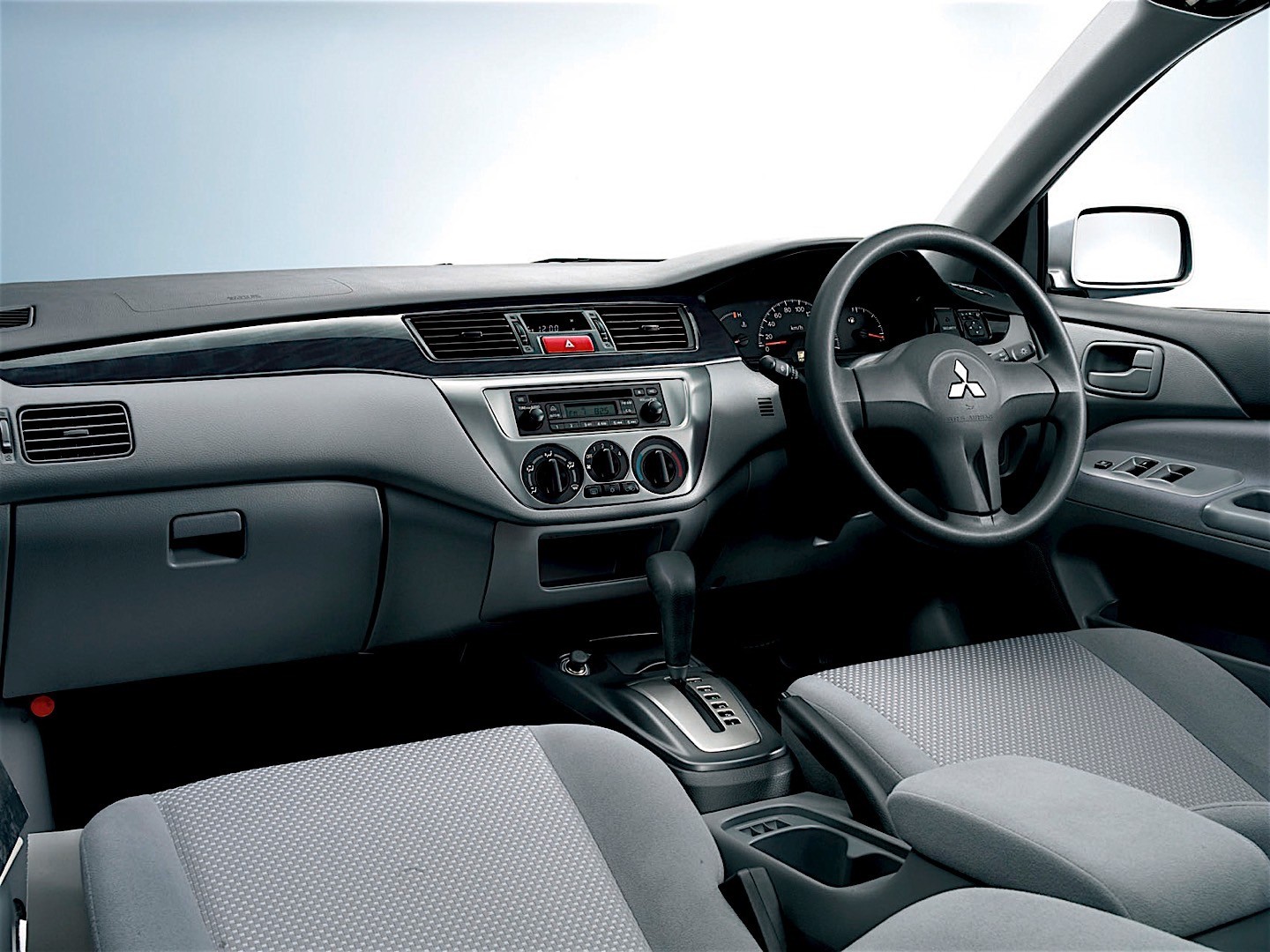 Mitsubishi Lancer photo 58