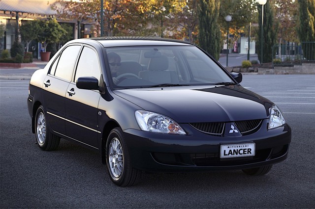Mitsubishi Lancer Foto 9