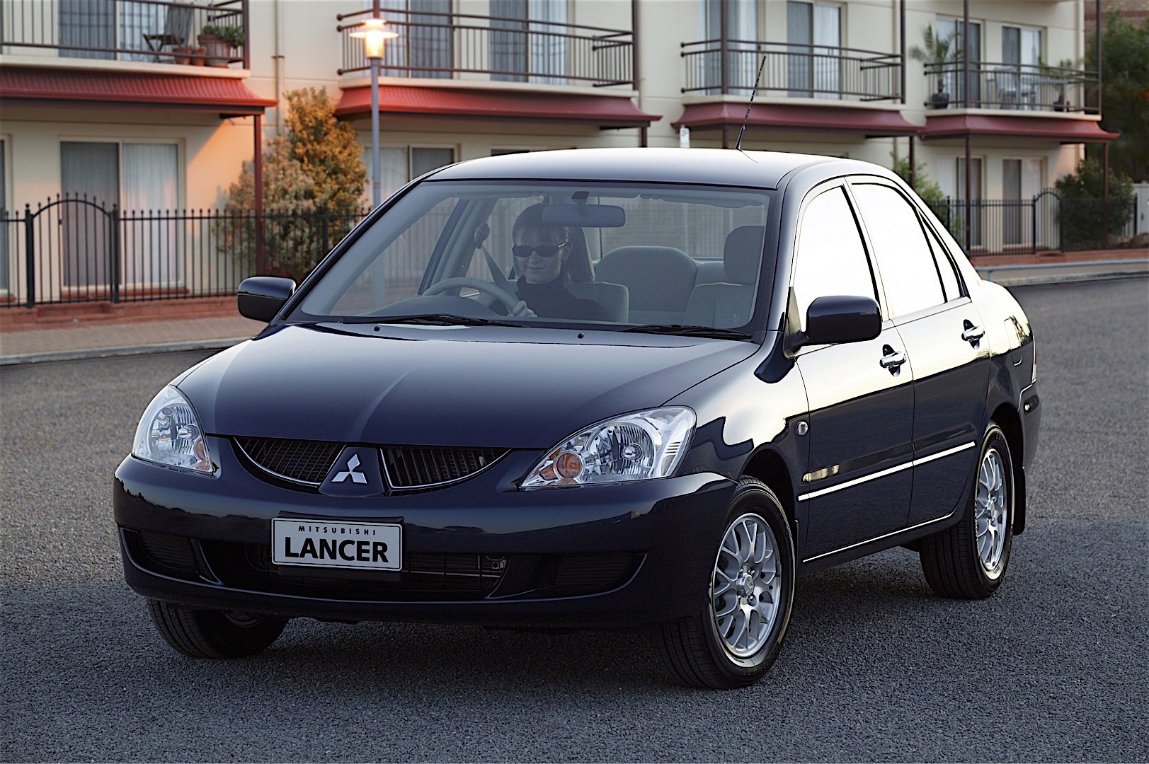 Mitsubishi Lancer photo 14