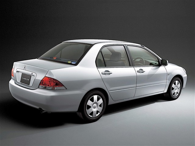Mitsubishi Lancer Foto 15