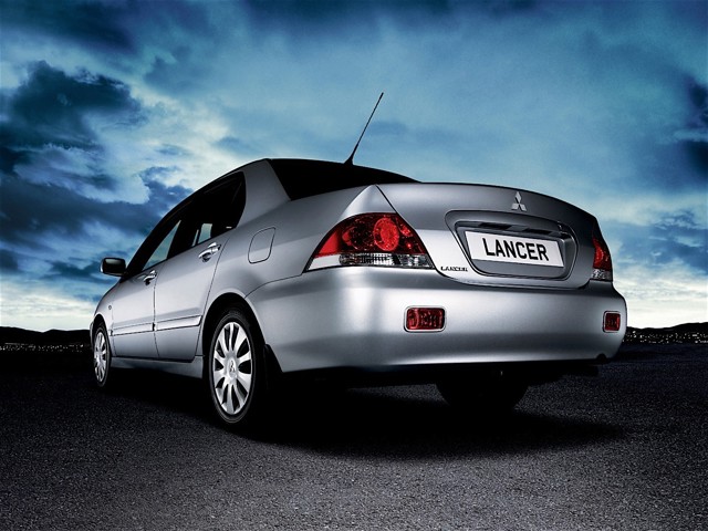 Mitsubishi Lancer Foto 18