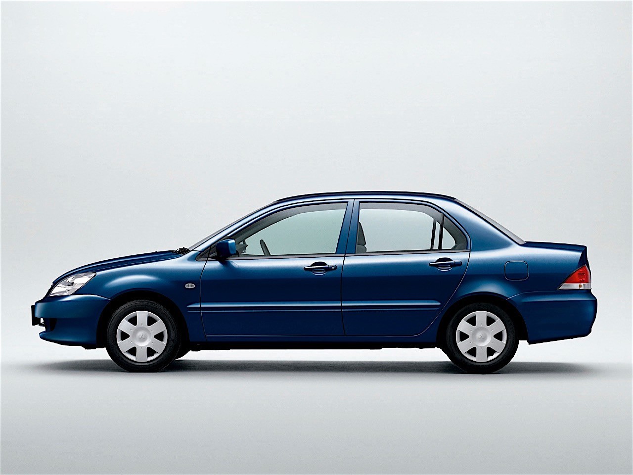 Mitsubishi Lancer photo 28