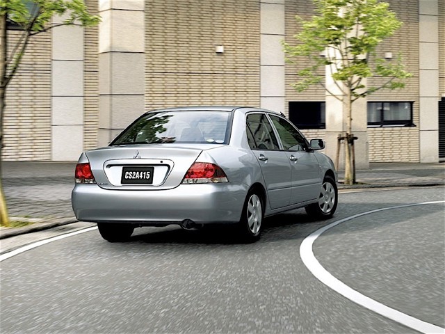 Mitsubishi Lancer Foto 38