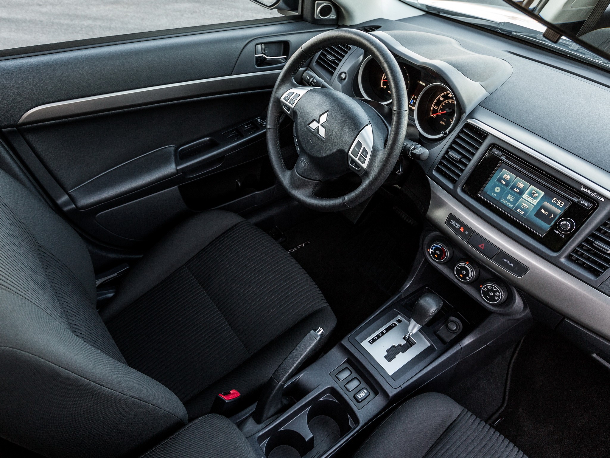 Mitsubishi Lancer photo 101