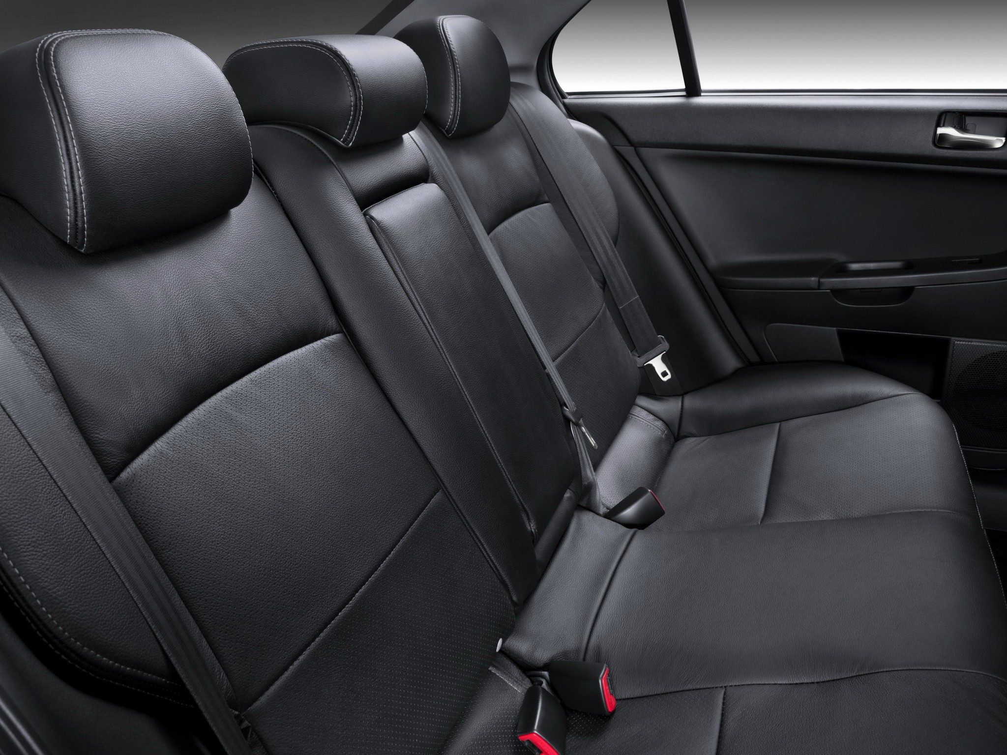 Mitsubishi Lancer photo 110