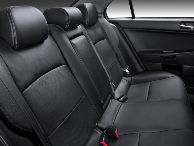Mitsubishi Lancer photo 110