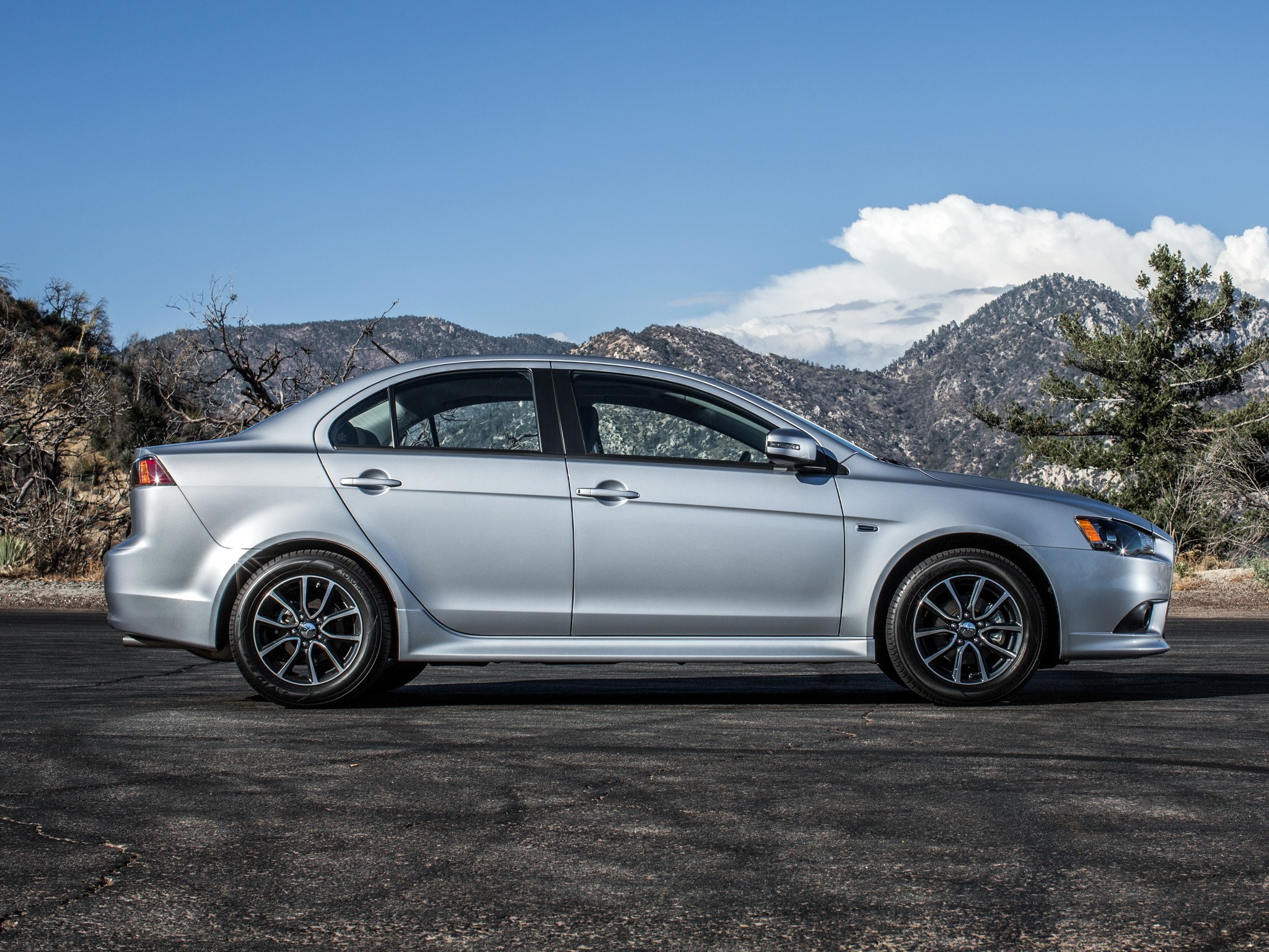 Mitsubishi Lancer photo 22