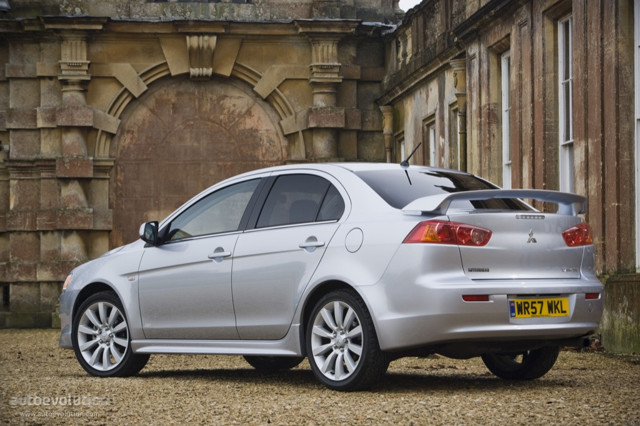 Mitsubishi Lancer photo 16