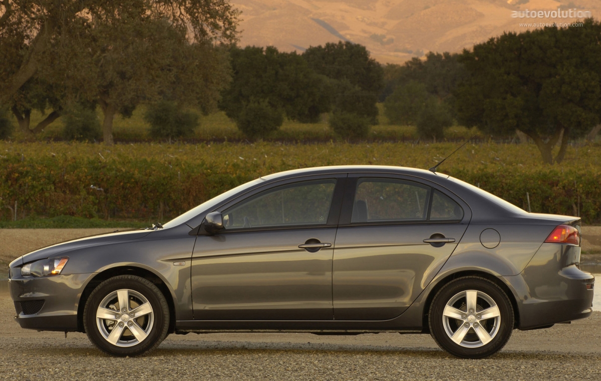 Mitsubishi Lancer photo 7
