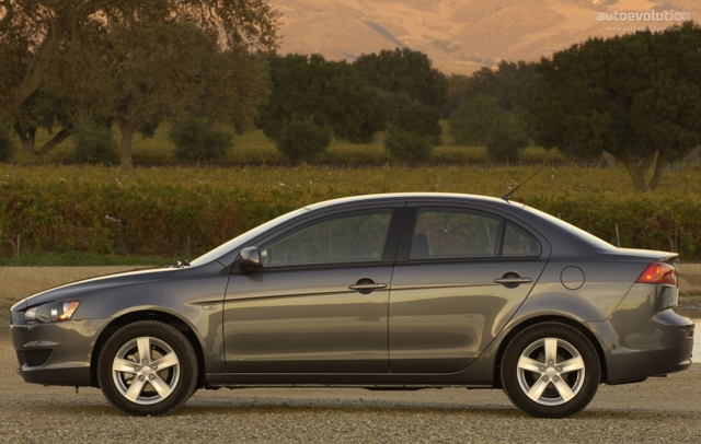 Mitsubishi Lancer photo 7